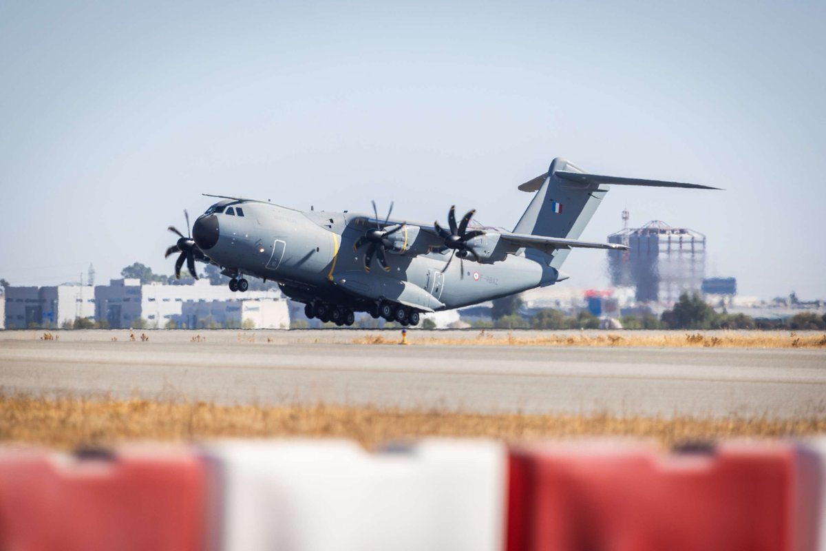 AirbusDefence's tweet photo. Straight from our San Pablo FAL in Seville to active duty! ✈️🇪🇸➔🇫🇷 
We’ve officially delivered the 26th #A400M Atlas to @Armee_de_lair.
Bound for Air Base 123 in Orléans-Bricy, France's primary A400M hub, this addition directly boosts long-range power projection and heavy tactical logistics. 
As French aircrews push boundaries on their 40,000 km #PEGASE26 deployment, European operational autonomy gets stronger.
