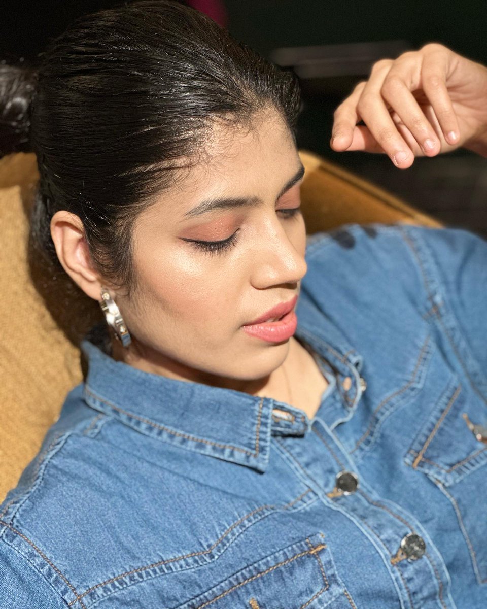 MarciaChriqc's tweet photo. Let the good times roll. Pepe Jeans India. Photo: @mandeep_panghal_music. https://t.co/PTR4vYjDIk