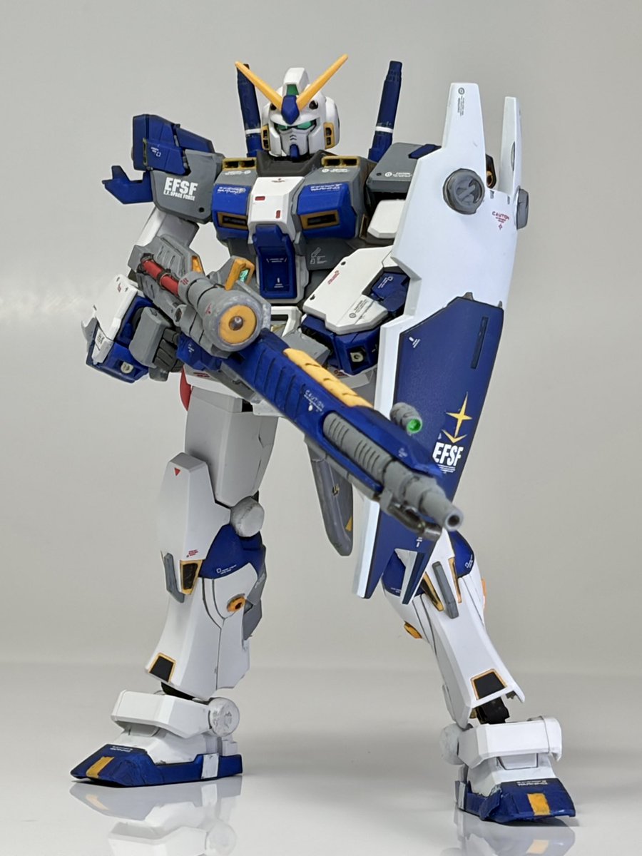 gpo144's tweet photo. HGガンダム4号機をM-MSV登場機っぽく小改造、部分塗装しました。
今月の五機目。

#ガンプラ https://t.co/2eVoD4vOlW