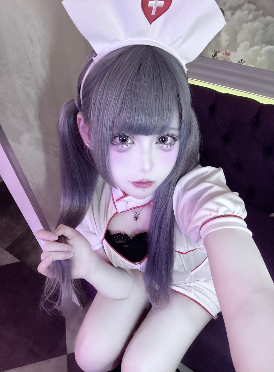 hyqxuya's tweet photo. 青髪ヤブナース https://t.co/3PHyjNOv0m