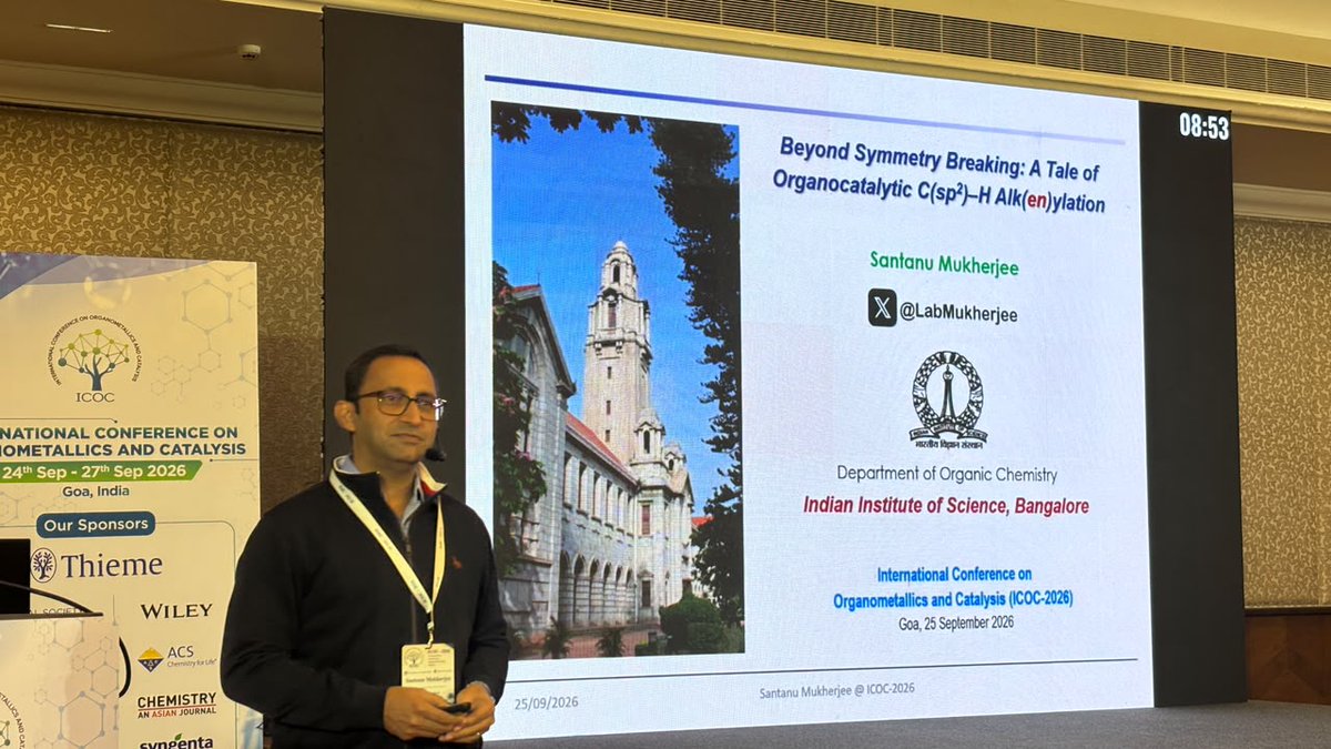 icoc_2026's tweet photo. 🎤🔬 Fascinating chemistry. Fresh perspectives. Inspiring science. Prof. Santanu Mukherjee is delivering an engaging Lecture at #ICOCIV2026, making for an exciting and insightful session. https://t.co/dUQMLcYRUb