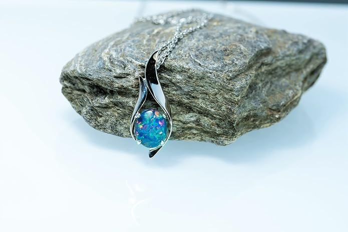 itsLightMagic's tweet photo. October Birthstone Opal carries an otherworldly glow, believed to awaken intuition, inspire creativity, and illuminate the hidden magic within. Check Here https://t.co/WScU6pvxpI
#Opal #OctoberBirthstone #GemstoneJewelry #CrystalMeaning #HealingCrystals https://t.co/JBPlGjsFBy