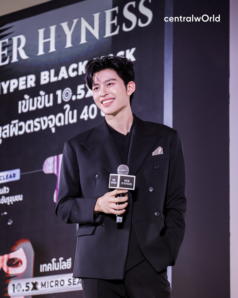 centralwOrld's tweet photo. เก็บตกรอยยิ้มของ ปอนด์ ในงาน Her Hyness 😍😍

HER HYNESS WITH POND
#HerHynessxPond
#HerHynessNo1Mask #HerHyness #ppnaravit
#centralwOrld https://t.co/fiELJMWfyZ