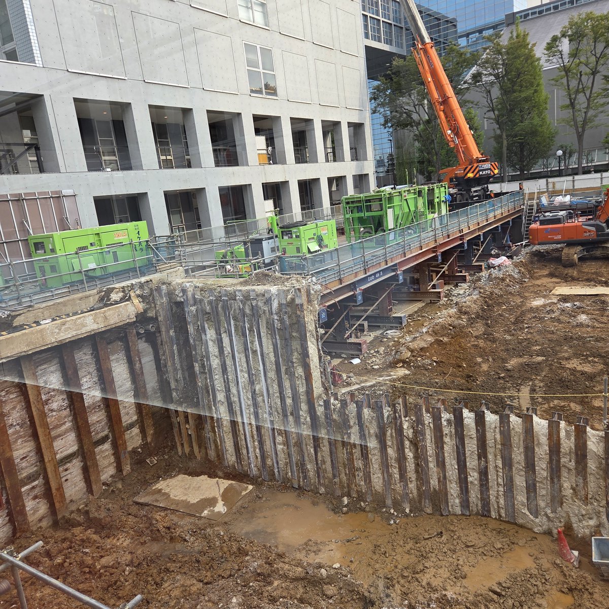 ratogin's tweet photo. 大久保理工科もあっちこっち工事中🚧 https://t.co/tKngvvgRXz