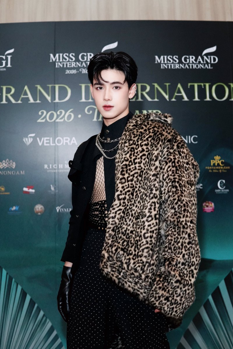 ravisutson's tweet photo. ลุคนี้ให้กี่คะแนน!!
#SONSON_VRYSE #ซันรวิสุต #VRYSE https://t.co/xPOVOc9aGz