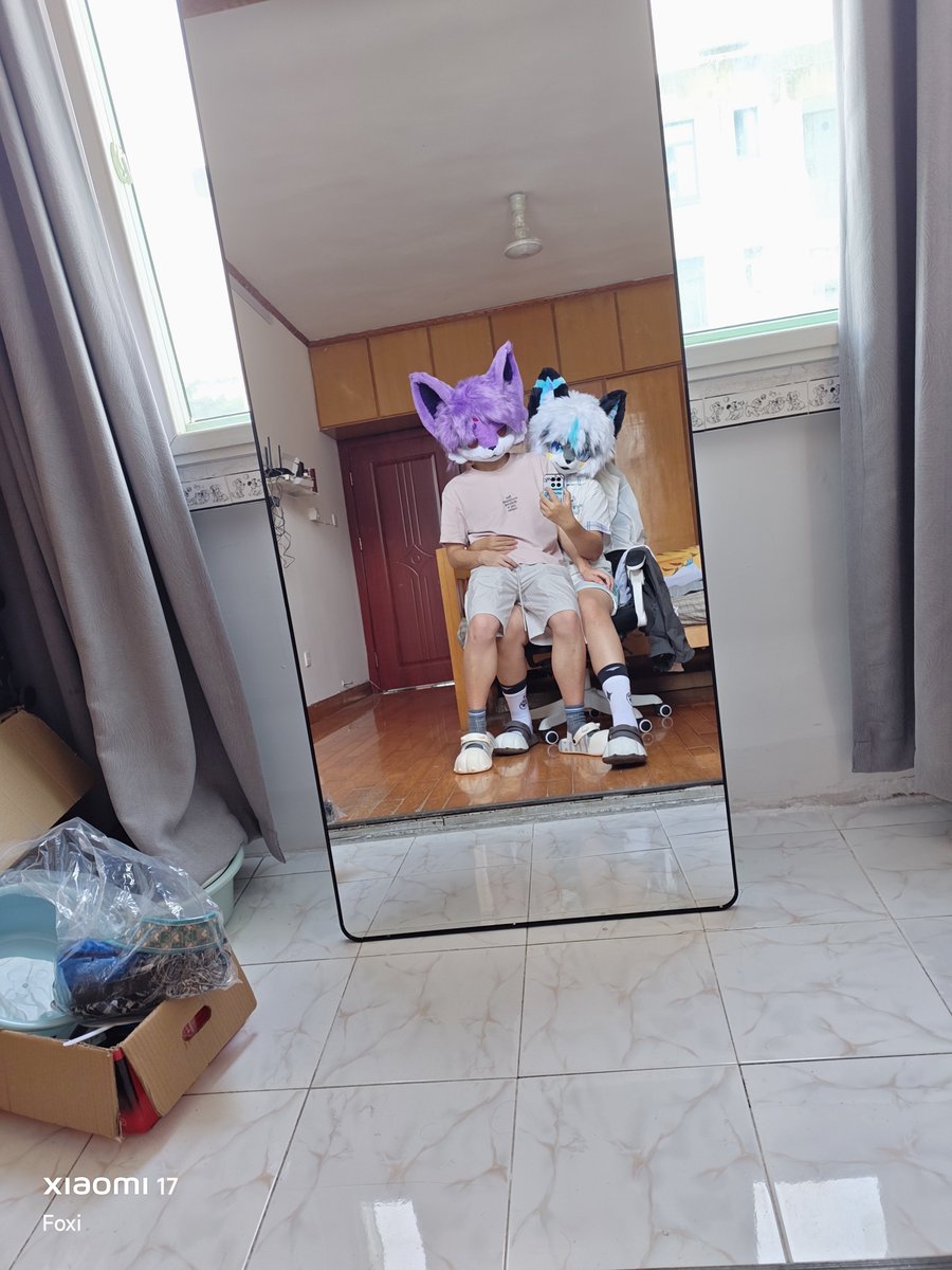Creamy_Fox_2222's tweet photo. 某位小猫来我家蹭空调 https://t.co/egDkyEh1BY