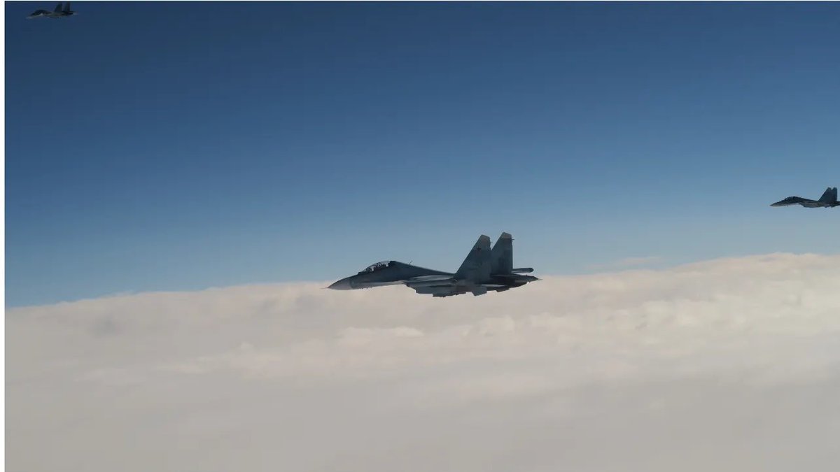 Forsvarsmakten's tweet photo. Yesterday Finnish and Swedish Quick Reaction Alert (QRA) fighter jets were scrambled to intercept and identify Russian military aircraft in international airspace over the Gulf of Finland. This was the first joint operational identification mission our air forces. https://t.co/adSrldMZ4k