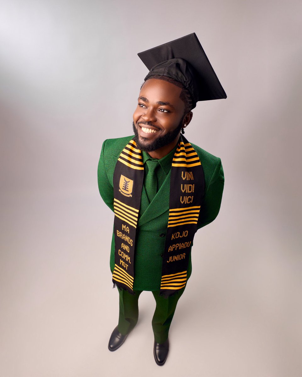 KojoJuniorr's tweet photo. Vini Vidi Vici

Master of Arts in Brands and Communications Management. 
Suit; @ _thesuitmaster on IG  
📸 drkpablo_ on IG
Shoe; @_The_Glover https://t.co/yfTO81Ncq2