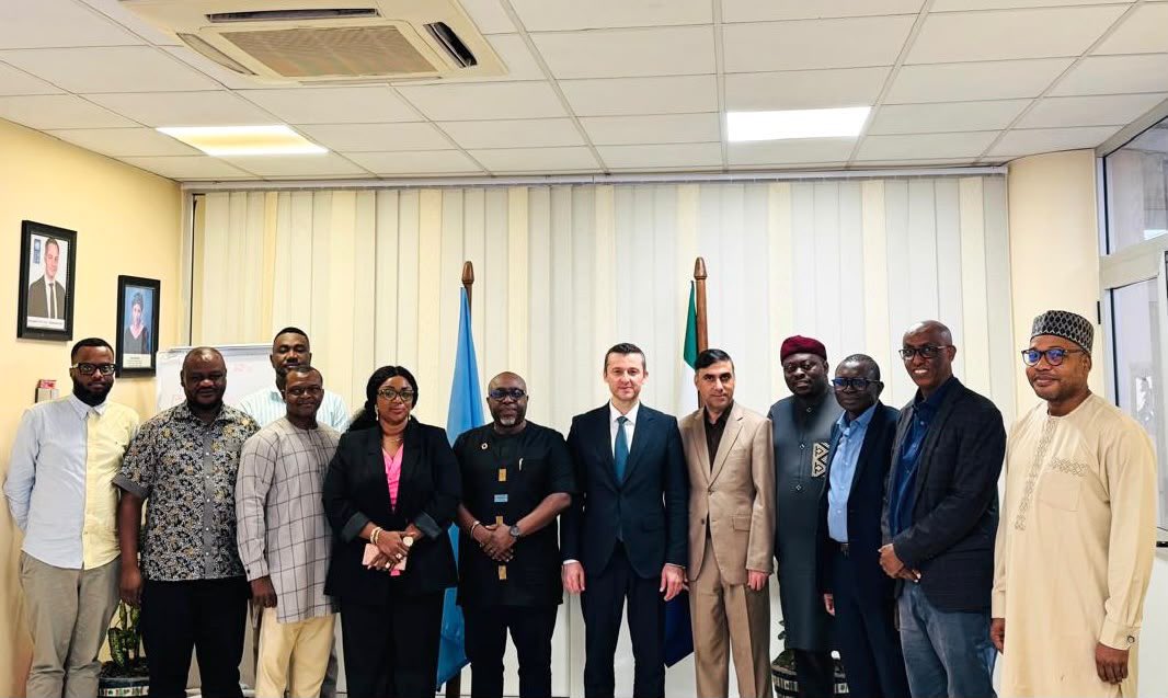 UNDPSierraLeone's tweet photo. @UNDPSierraLeone team and Res. Rep. @FredAmpiah met with the @IsDB_Abuja team to advance investments across health, energy, agriculture, transport &amp; community development.

Together, we’re exploring financing to scale solutions that deliver for communities across 🇸🇱. https://t.co/BIpFX2gJhP