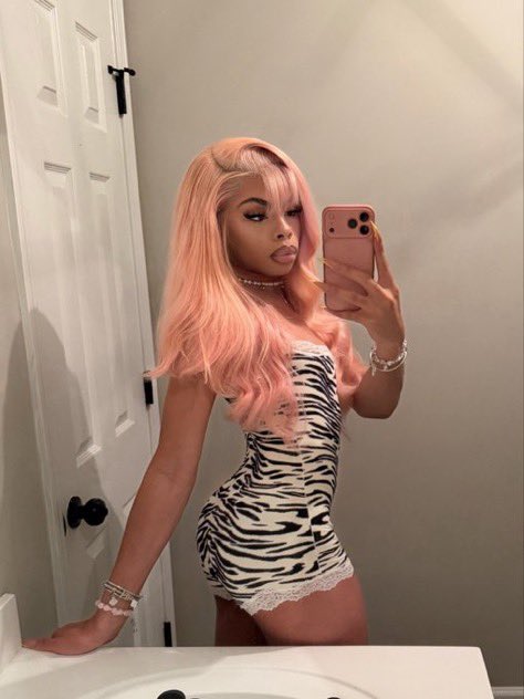 kingsleezebrr's tweet photo. u can’t fuck with me 👅 #femboy #mlm https://t.co/Ro26bQTs6A