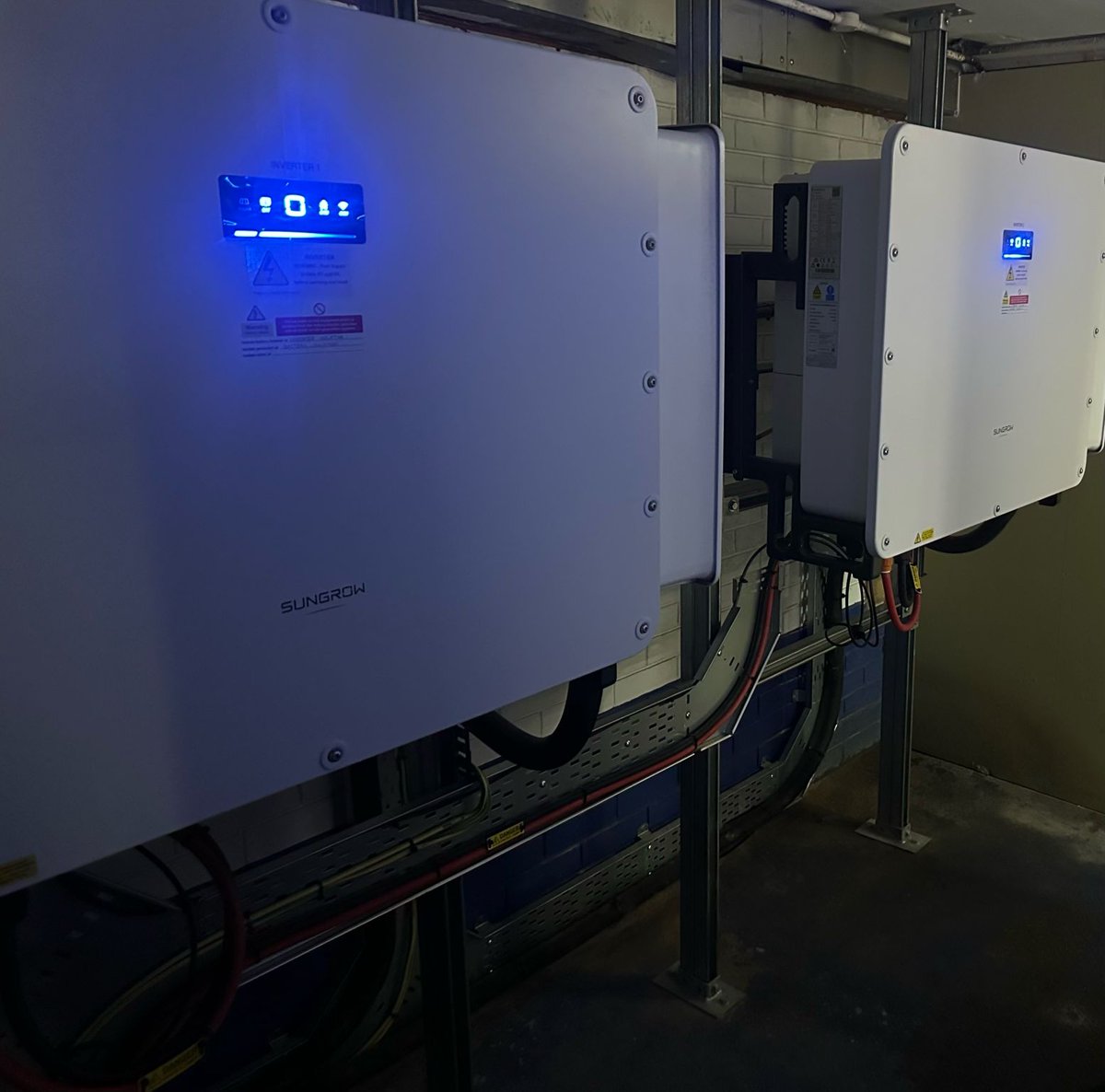 Innasol's tweet photo. A UK first ✅

We're delighted to see the UK's first PowerKeeper installation successfully commissioned in a city centre location, providing 250kW / 510kWh of battery storage capacity. 

Congratulations to everyone involved in making this landmark project a success👏 https://t.co/FKIafgxtYL