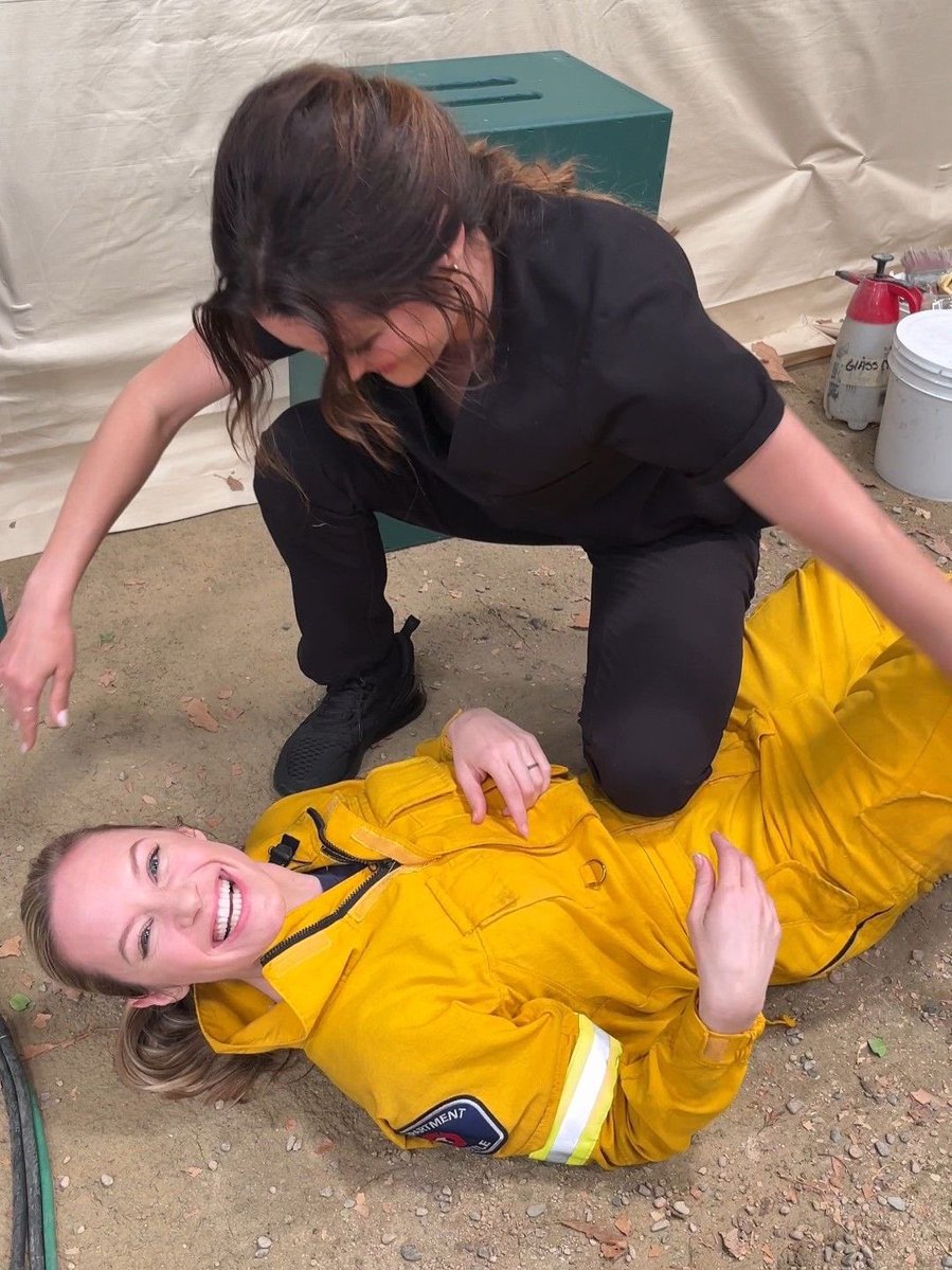 DanikaBray's tweet photo. The biggest dorks, man I miss them 😣 https://t.co/3kGsusH776