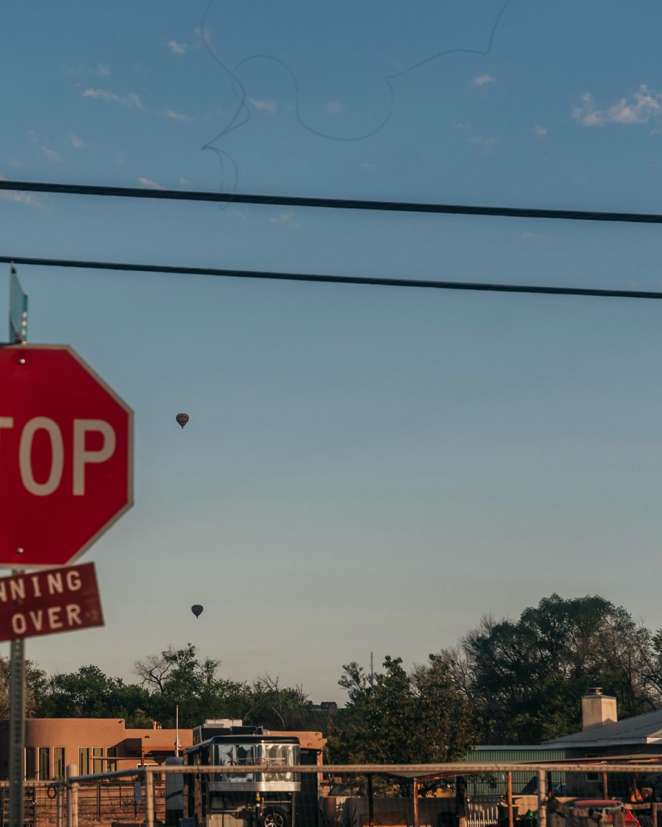 DorettaSavely's tweet photo. Daily Frame: A Viewfinder Journal, Part One

Life can feel overwhelming, but I’m learning to recognize what’s beyond my control. I can let it run me over—or step aside. Today, I chose to step aside. https://t.co/LbUsSB5BlG