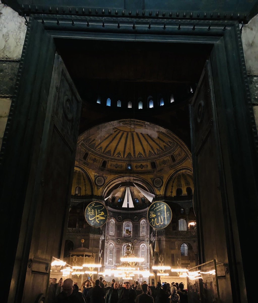ZyNbtr's tweet photo. Bismillahirrahmanirrahim 
“Ha-Mim! Muhteşem bir indiriliş 
O Rahman, O Rahîm’den.”  
Fussilet 41/1/2.

📌 İşinde merhametli olan Rabbimizin insanlığa en büyük rahmeti hiç şüphesiz vahiydir.

Allah’ın selâmı, rahmeti ve bereketi üzerimize olsun.
#HayırlıCumalar 
Günaydın. 🇹🇷 https://t.co/3pkkdkl1AY