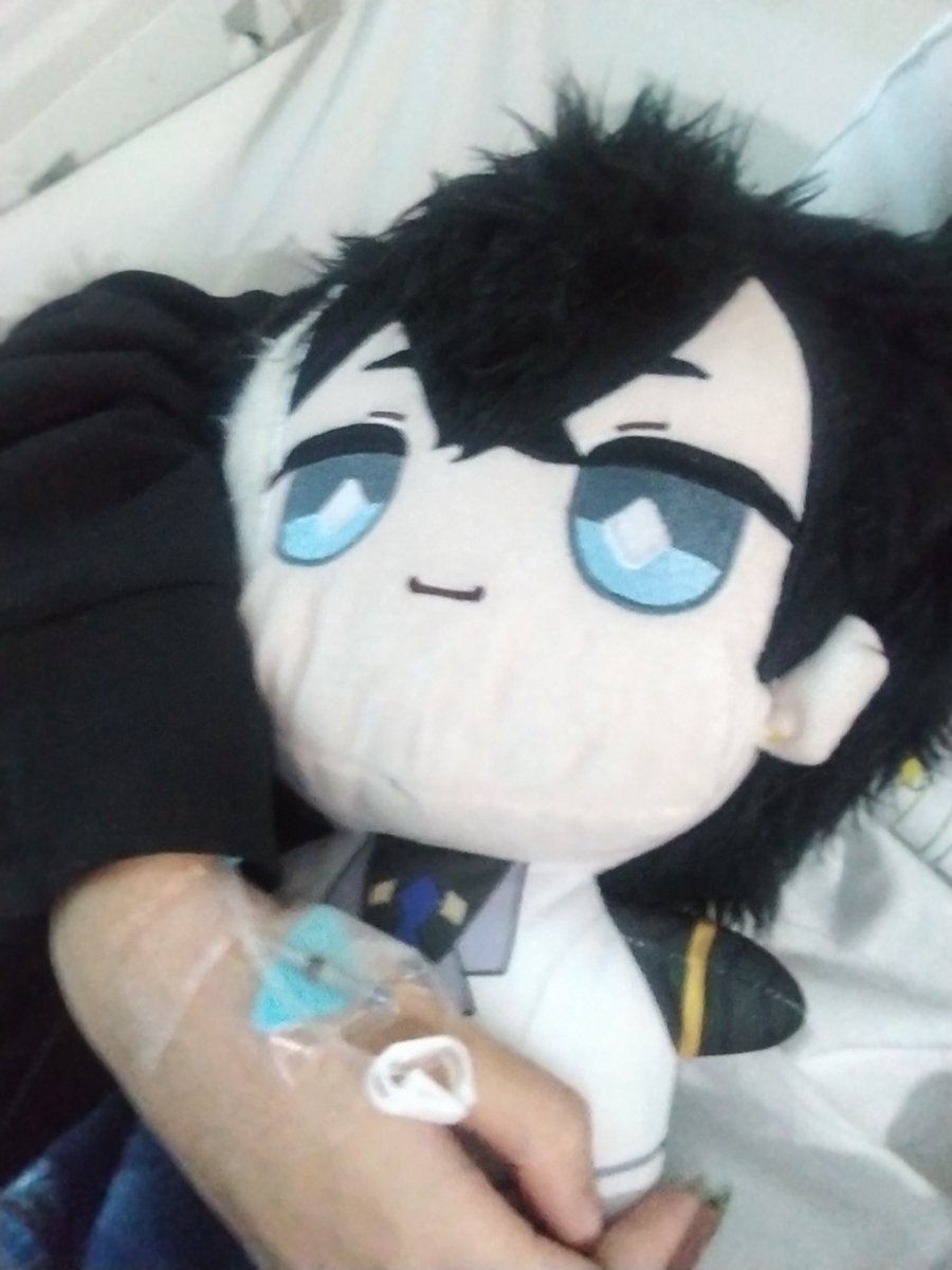 RieseCups's tweet photo. I may be hospitalized but its oki i have #azeru plushie for comfort https://t.co/f6ZfTFEmhR