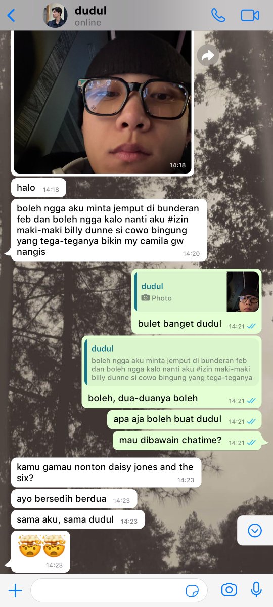 odirasi's tweet photo. nyinyu-dudul, yang suka kabur-kaburan dari rumah karena ada baiknya mereka tetap pelihara waras di tengah ketidakseimbangan keluarga.

nyulrul onetweet au https://t.co/Xh9us5tBpC