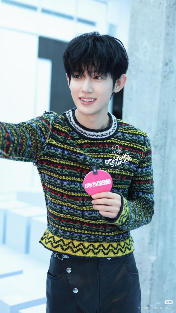 XX00419's tweet photo. Đừng sợ những chặng đường dài. Chỉ cần bạn không dừng lại, từng bước nhỏ cũng sẽ tạo nên một hành trình thật đáng tự hào.

PARK SIWOO AT MARNI MFWSS27 
#PARKSIWOOxMARNI 
#PARKSIWOOxMARNIFWSS27 
#PARKSIWOO #박시우 https://t.co/oXbDUpufvt