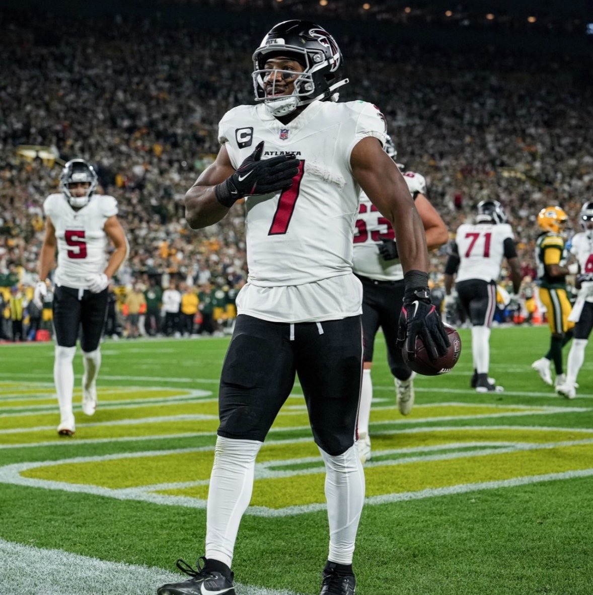 gxrrettgsn's tweet photo. FALCONS FANS TALK TO ME

HOW ARE WE FEELIN!? https://t.co/A0Dj7yYAGP