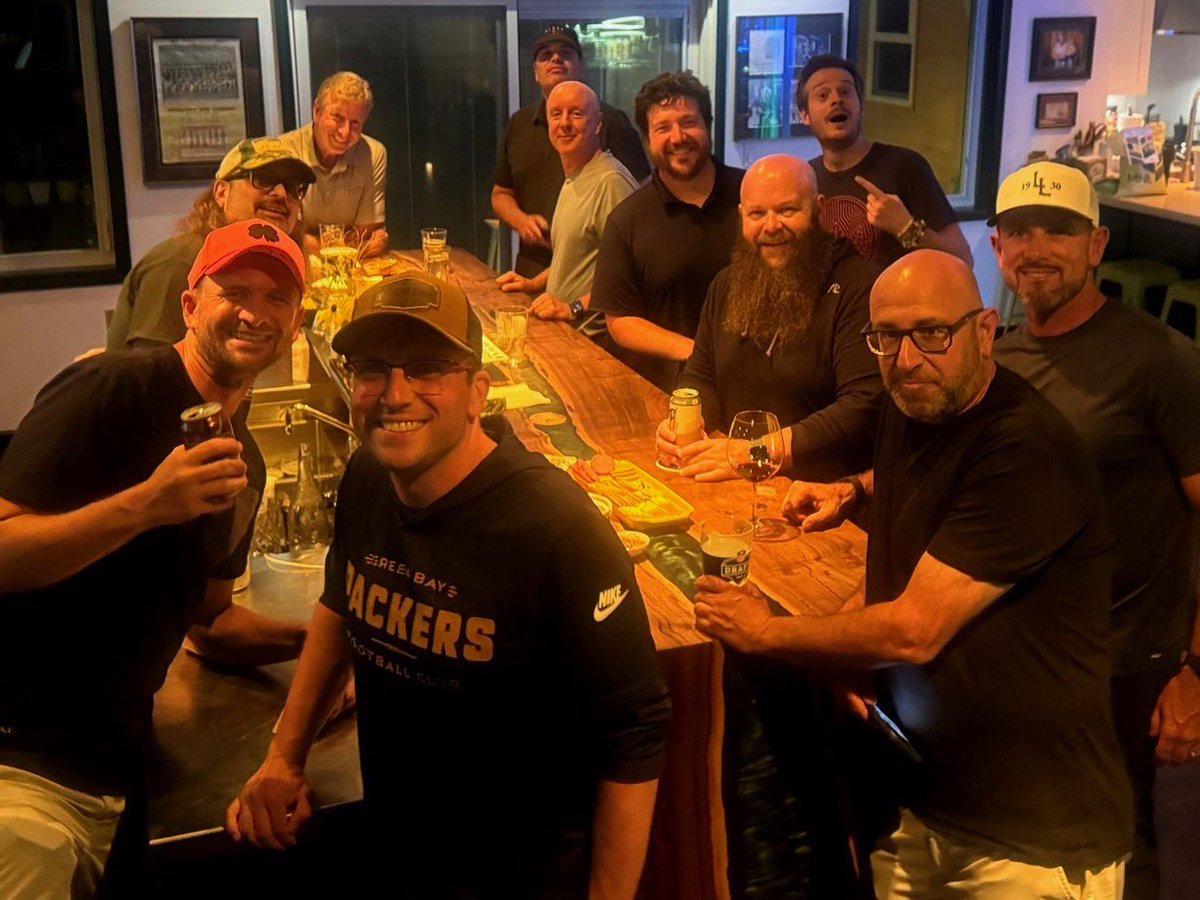 JuicemanJoe41's tweet photo. “Matt Lafleur would be hired instantly. Plus who are you going to replace him with?” #GoPackGo #TNF https://t.co/Ul34K2TGvA