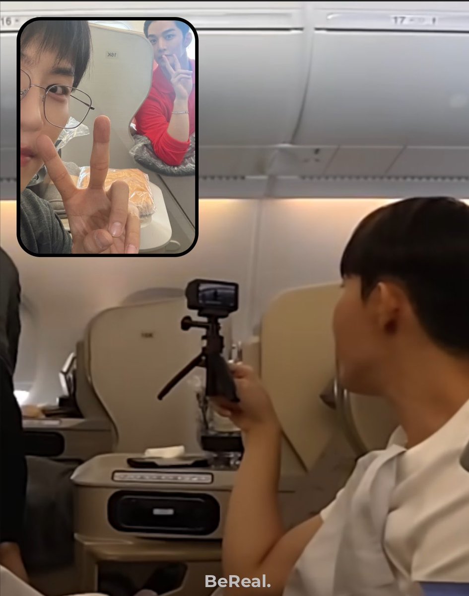 bxxjixyxxxg's tweet photo. bae jinyoung on bereal during his la trip https://t.co/obGa1zTFuh