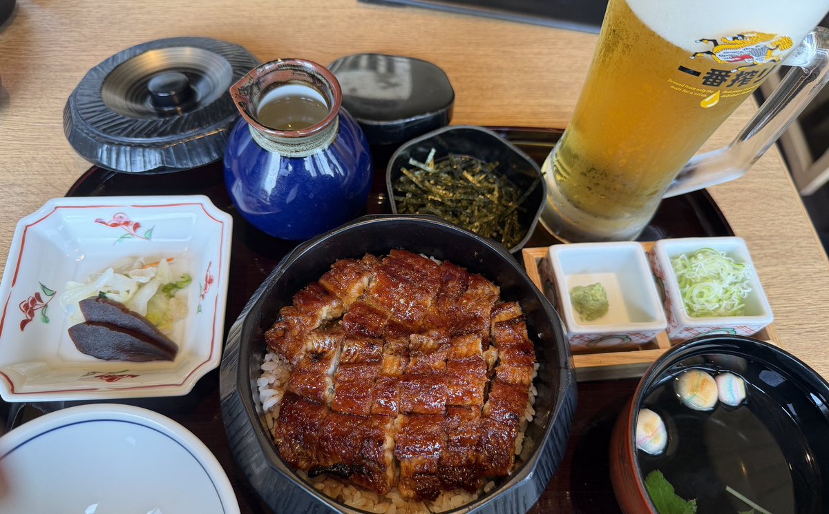 9214_kuni's tweet photo. 名古屋に着いて、栄でランチ
名古屋来たら絶対食べたい、備長のひつまぶし😄

#名古屋
#アジア競技大会
#備長のひつまぶし https://t.co/DA5HpNOTzg