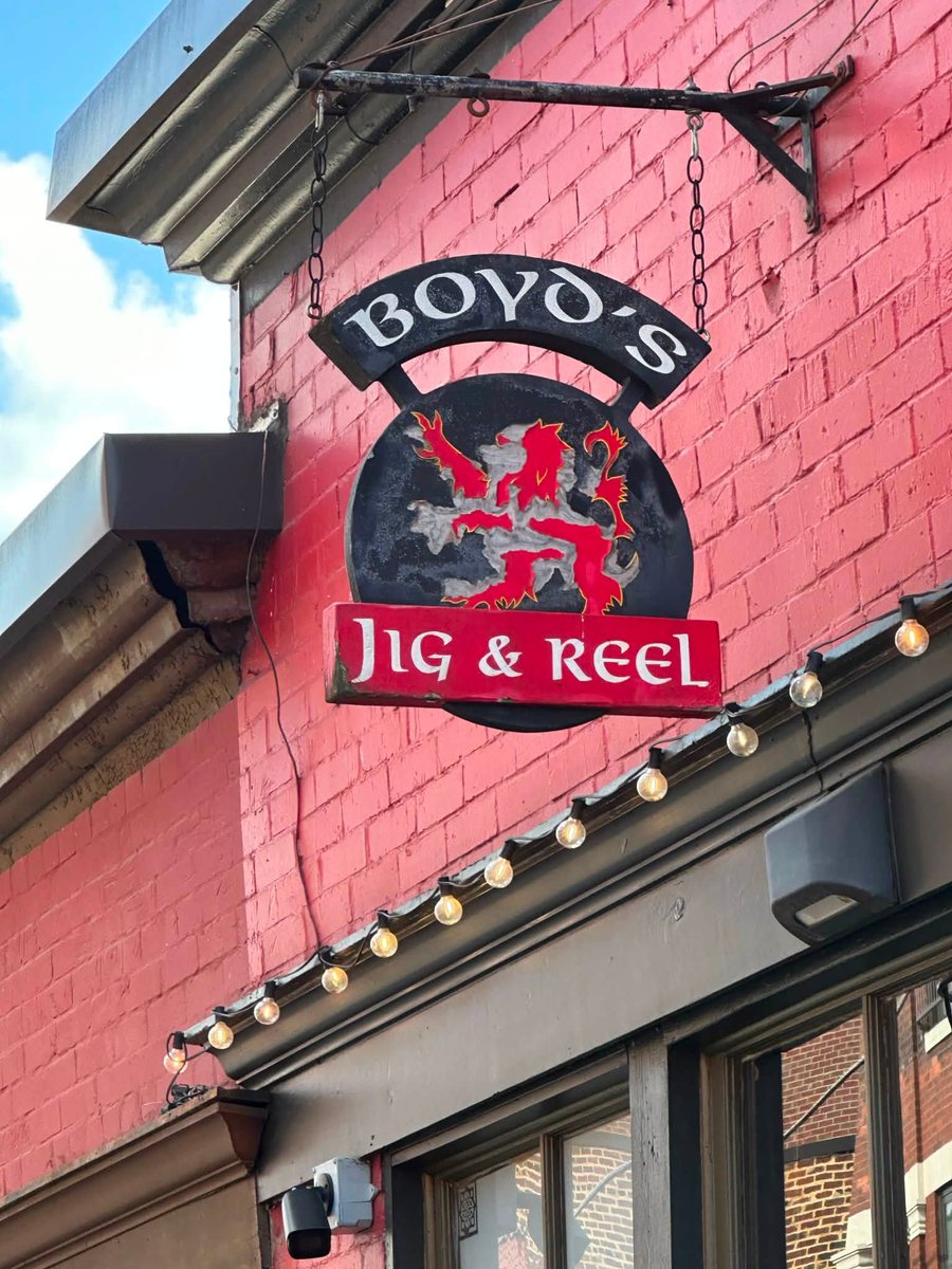 randyboyd's tweet photo. Congratulations to Jenny on the 15th anniversary of Boyd's Jig &amp; Reel! She had the vision to preserve and promote our musical heritage while enjoying great music, food and fellowship and has succeeded in every way!! 15 years of cherished memories and decades more to come. https://t.co/fex3z26Yu2
