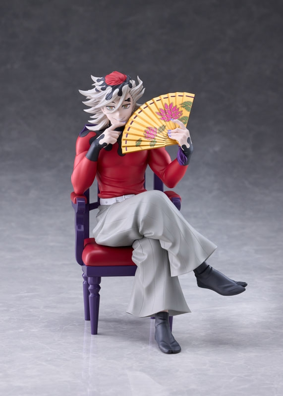 kimetsugoods's tweet photo. 童磨がノンスケールフィギュアで登場！

【アニメ「鬼滅の刃」 童磨 ノンスケールフィギュア】

特徴的な姿を立体で楽しめる注目フィギュア✨

2027年7月発売予定

アニメイトオンラインで予約開始！7％OFF
https://t.co/oEC4ksvlVC https://t.co/6DfYHXAac8
