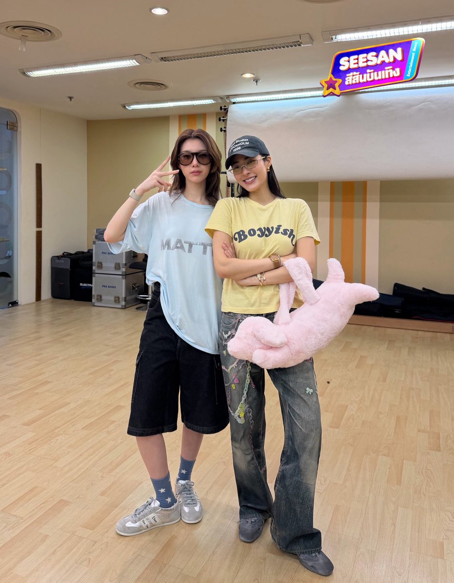 kwangyoungmin25's tweet photo. แกว่าเหมือนใคร https://t.co/VY6znKe9Qp