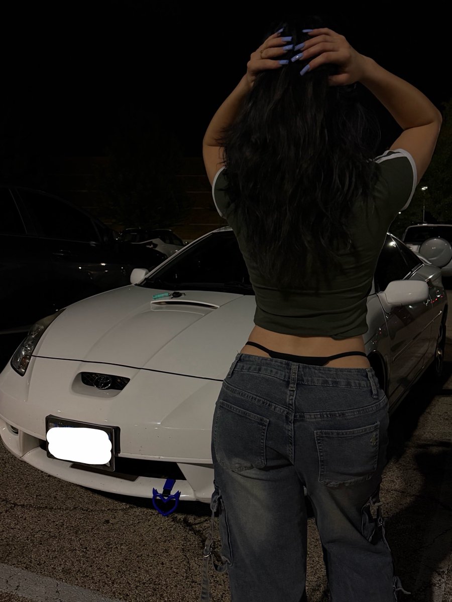 s8xyblue's tweet photo. what color are my nails 👀👀 #latina #sexy https://t.co/LBPYa5WXMD