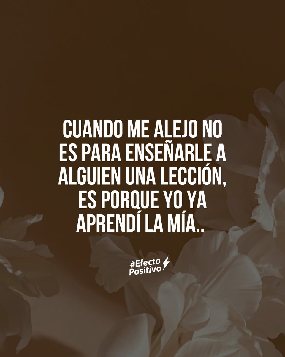 aesquinca's tweet photo. No me voy para que te des cuenta de lo que perdiste.
No me voy para que me extrañes.
No me voy para castigarte.

Me voy porque entendí.

Entendí que no puedo cambiar a quien no quiere cambiar.
Entendí que mi paz vale más que tener razón.
Entendí que insistir donde no hay reciprocidad es una forma de autosabotaje.
Entendí que quedarme solo alargaba un dolor que ya me había dado toda la información que necesitaba.

Mi distancia no es un juego.
Es una decisión.

Es mi manera de decir: "te quiero, pero también me quiero a mí".
Es mi forma de cerrar un ciclo que ya me enseñó lo que tenía que enseñarme.

No necesito que entiendas mi partida.
No necesito que la apruebes.
Solo necesito estar en paz conmigo.

✨ A veces, alejarse no es un acto de egoísmo. Es el acto más honesto de amor propio que existe. Porque no huyo de ti: me acerco a mí.

#EfectoPositivo #AmorPropio #AlejarseConPaz #ToñoEsquinca