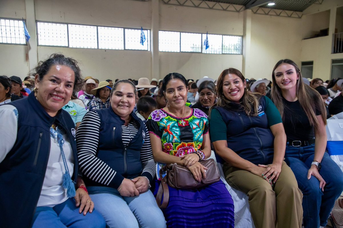 PANqueretaro's tweet photo. Nadie elige dónde nace, todos merecemos las mismas oportunidades. 💙

Asistimos a la ponencia de Eufrosina Cruz en Amealco, donde se habló sobre inclusión, respeto y la lucha contra la discriminación. Seguimos sumando voces y acciones para que ningún origen sea motivo de exclusión.
