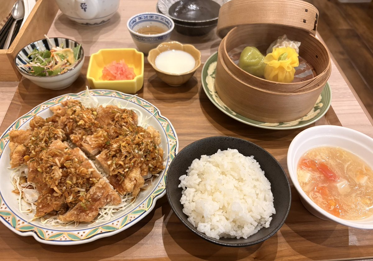 para2659's tweet photo. パラisランチ https://t.co/VCYvC7uG7w