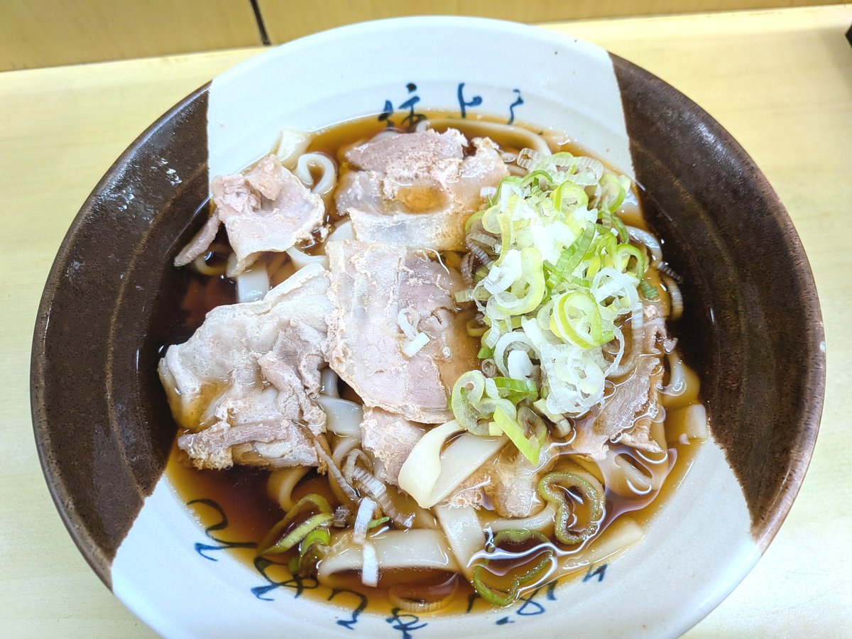 0lsayumi14's tweet photo. みやび＠名古屋駅:2026.9.3

名古屋名物ビールセット
（手羽先エビフライ味噌かつ）
長珍（津島市の地酒）

30分一本勝負！
そしてきしめんチャレンジにも成功！

名物を食べたりタイムアタックに挑んでみたりするのって何事かをなしとげたかのような楽しさがある！

＃石川さんの反省酒場 https://t.co/ATUrvH836S