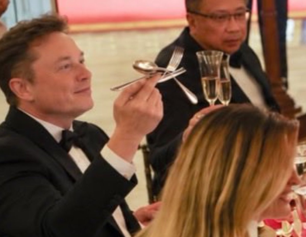 eethatcher's tweet photo. @C_3C_3 SO PROUD (of himself) &amp; oblivious to everything else 🤣😂 

Elon is a human treasure https://t.co/iMJi9XSj2a