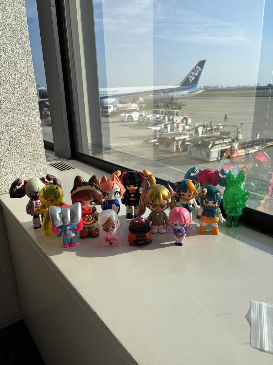 wanigame_craft's tweet photo. ソフコン楽しかった！
久しぶりの大阪、京都！
観光もできて満足！
ソフコンでお迎えした子達と連れて行った子達とウチの子達
@sofuvicon 
#ソフコン
#ソフビ
#sofuvicon 
#sofubi
#sofuvi https://t.co/QLPDMzzaDx