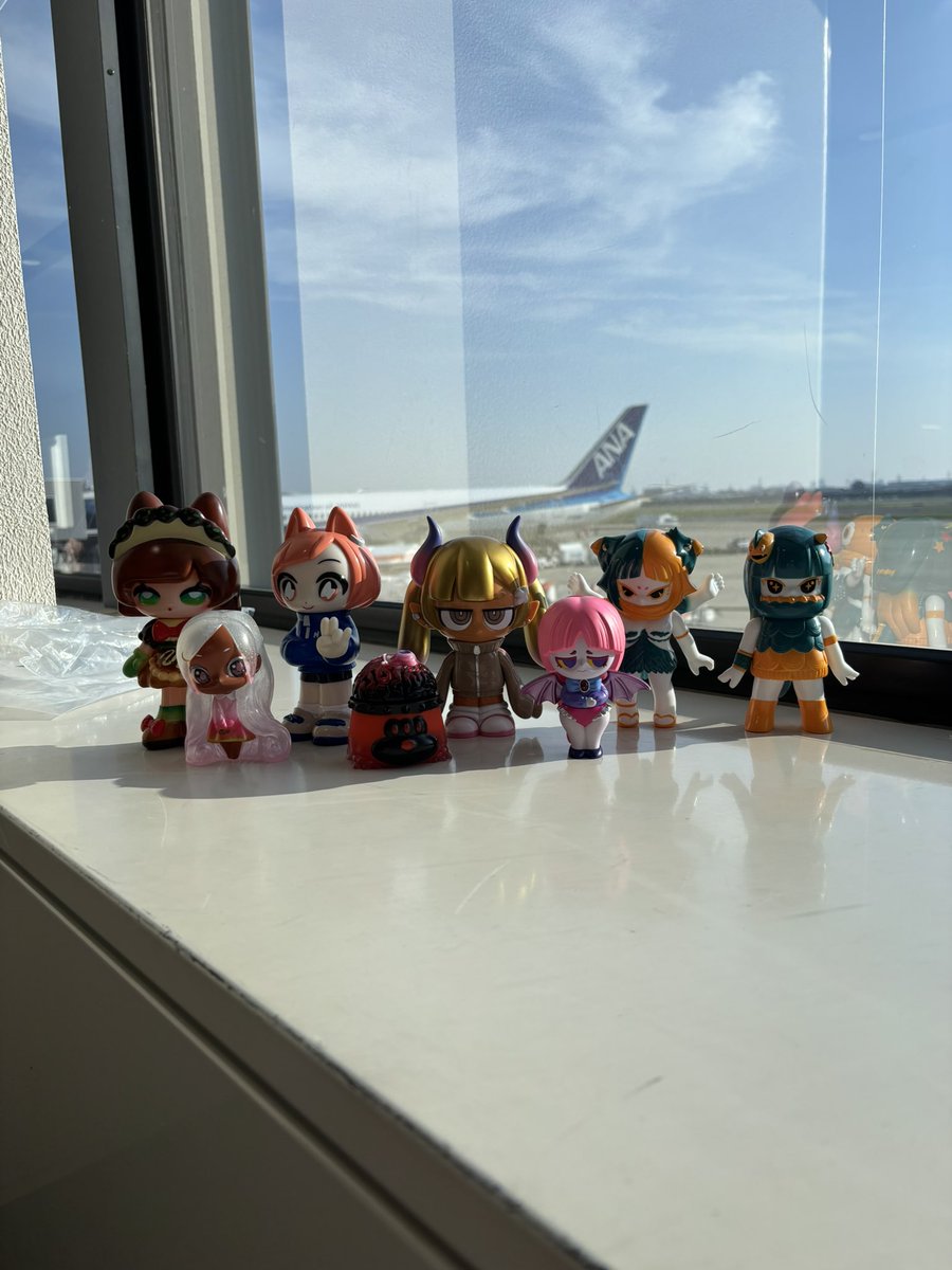 wanigame_craft's tweet photo. ソフコン楽しかった！
久しぶりの大阪、京都！
観光もできて満足！
ソフコンでお迎えした子達と連れて行った子達とウチの子達
@sofuvicon 
#ソフコン
#ソフビ
#sofuvicon 
#sofubi
#sofuvi https://t.co/QLPDMzzaDx