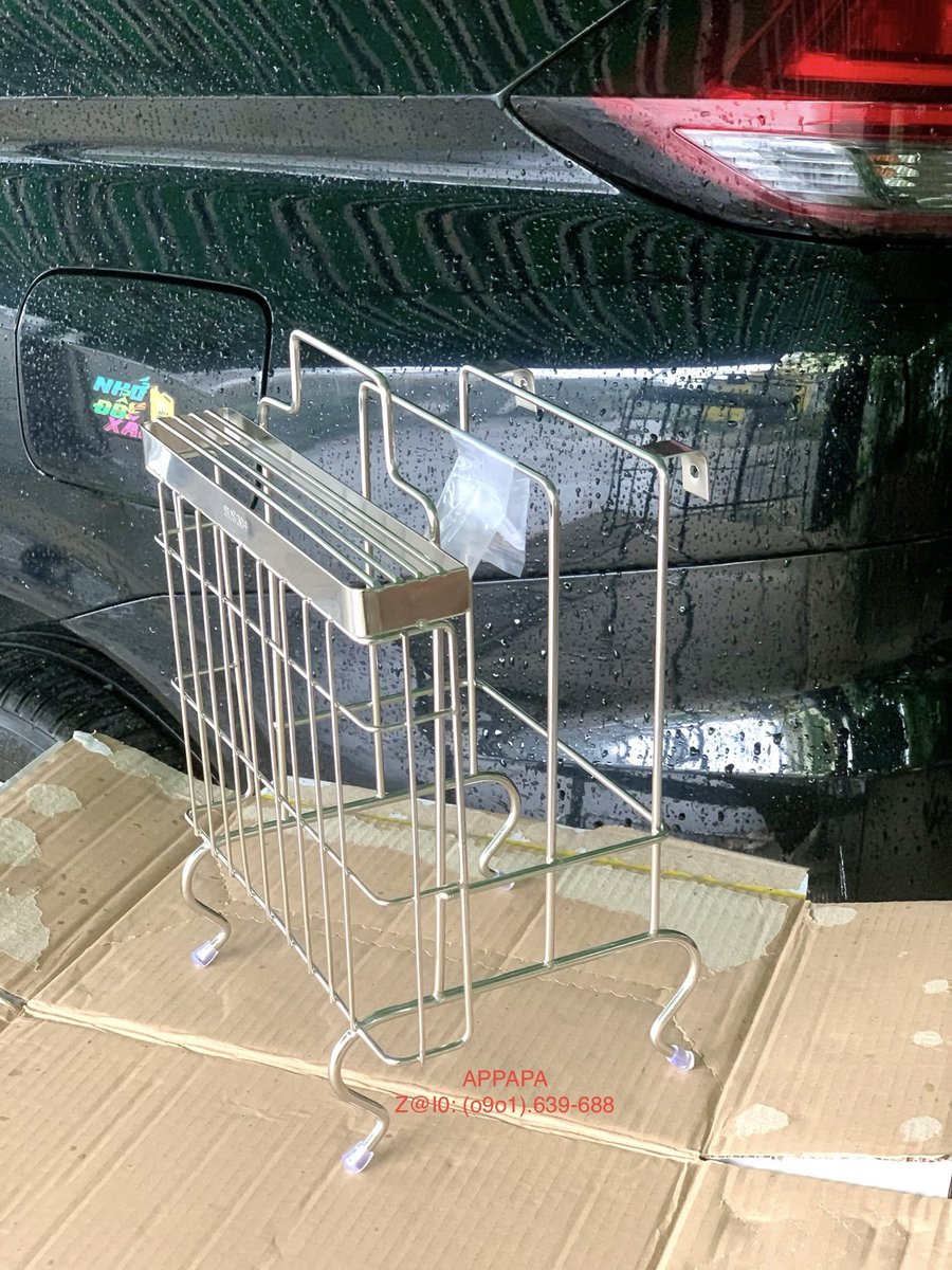 VnAppapa's tweet photo. Kệ inox 304 Để dao bếp và hai thớt nhỏ Giao mọi miền #appapa #keinox304 #kedaobep #kedaothot https://t.co/zBKERozG3o