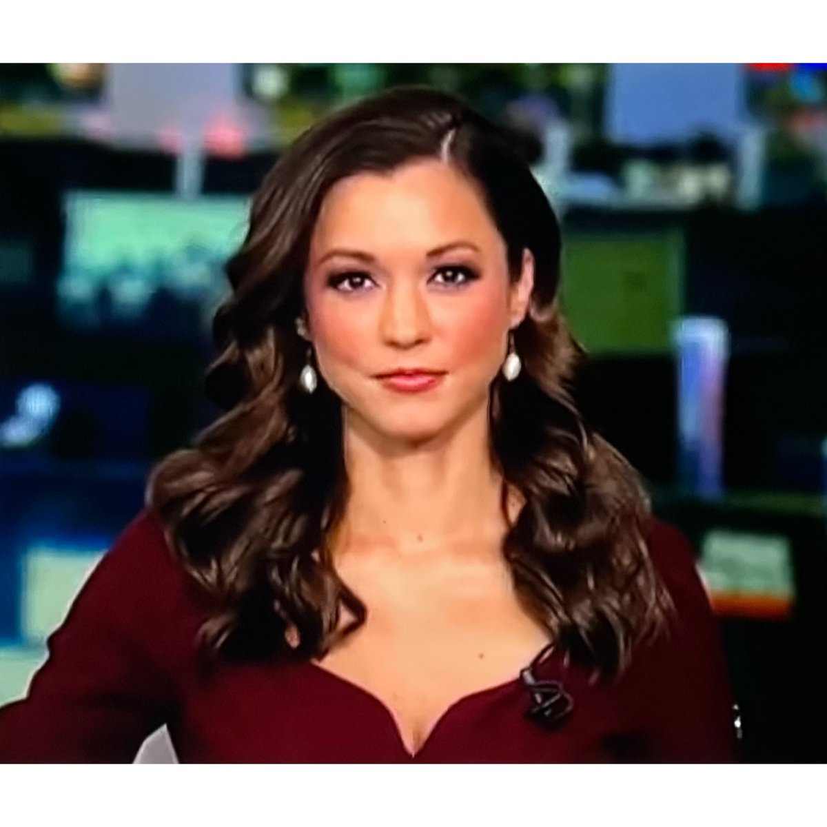 ChasingEmmys's tweet photo. @ChanleySPainter @FoxNews #Exquisite https://t.co/zwrkAOBYzh