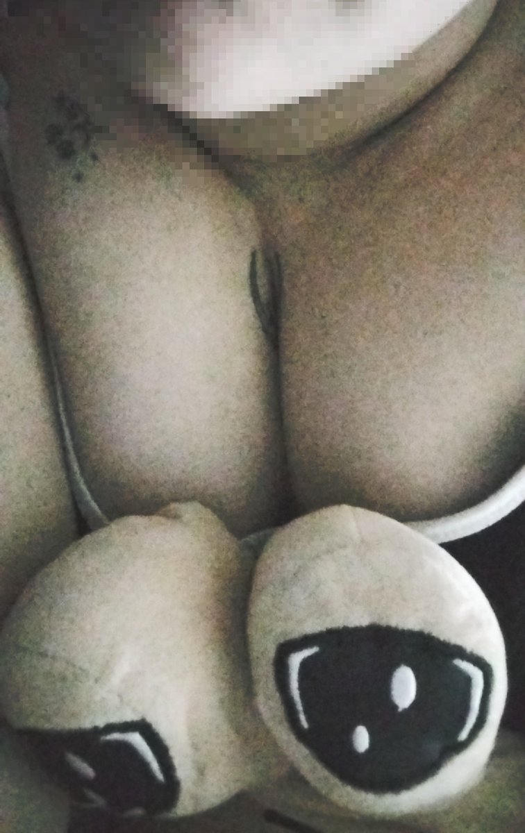 S0m3one_ppna's tweet photo. Esta mal dormir con peluches aún? 🥺💔
#horny #nsfw https://t.co/UoClWdHd2M