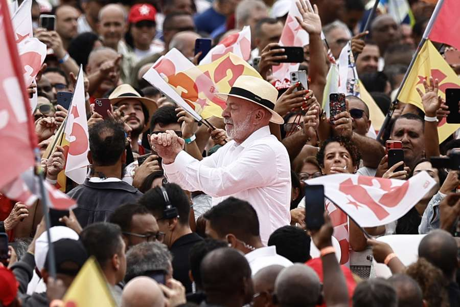 kennysubiabre's tweet photo. Desde Chile también apoyando a @LulaOficial 
En tiempos de retrocesos sociales su victoria puede ser una esperanza para el continente.
#BoraLula #LULAPRESIDENTE2026 https://t.co/esQiSgeRgR
