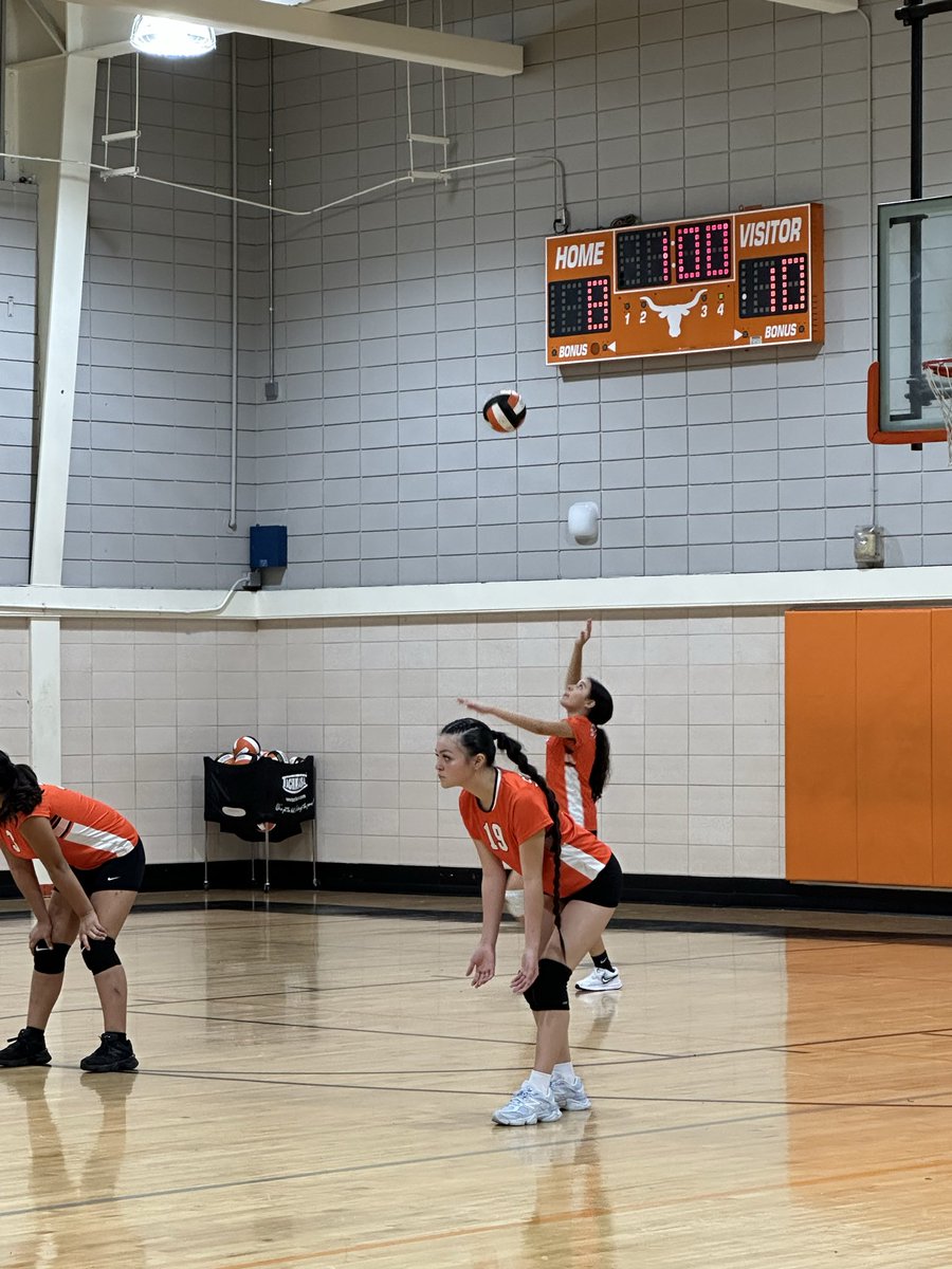 StovallMS_AISD's tweet photo. 8th grade volleyball game against @LewisMS_AISD tonight. @AldineISD @A_TeamAthletics @DrWynneLaToya @StovallMS_6thWC Thanks for the pics!  #ChooseAldine #StovallVolleyball https://t.co/etyxNha2ng