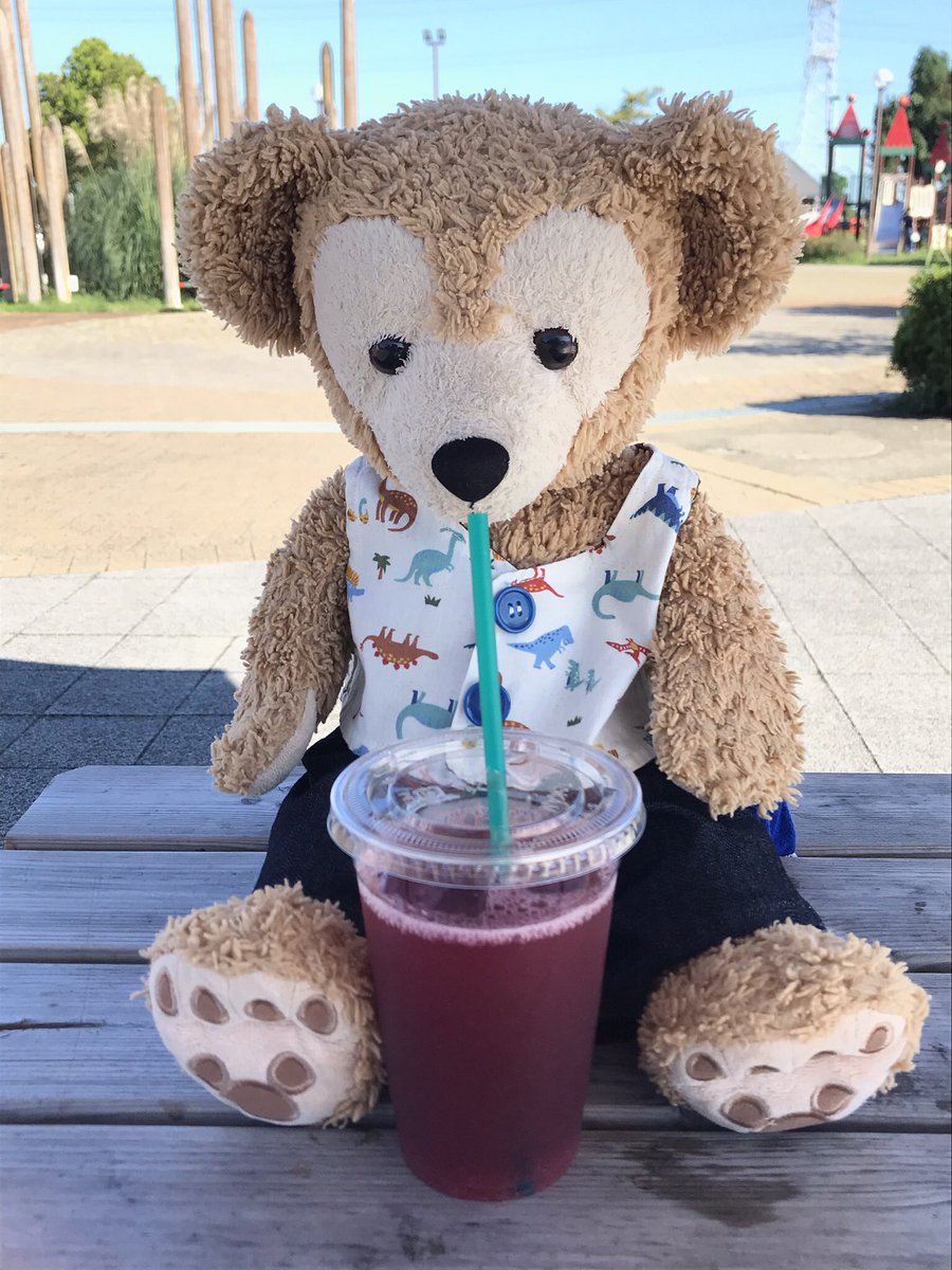 colored07's tweet photo. 帰りに、道の駅いちごの里よしみに寄って遅いお昼を。
吉見産のトマトをつかった、ミートソースうどんです。意外とおいしかった🍝
食後には、いちごのアイスティーを。
甘酸っぱい味で、この日は暑かったからゴクゴク飲んじゃいました🍓
遅いシルバーウィークを満喫しました😙 https://t.co/VJCOJelLio