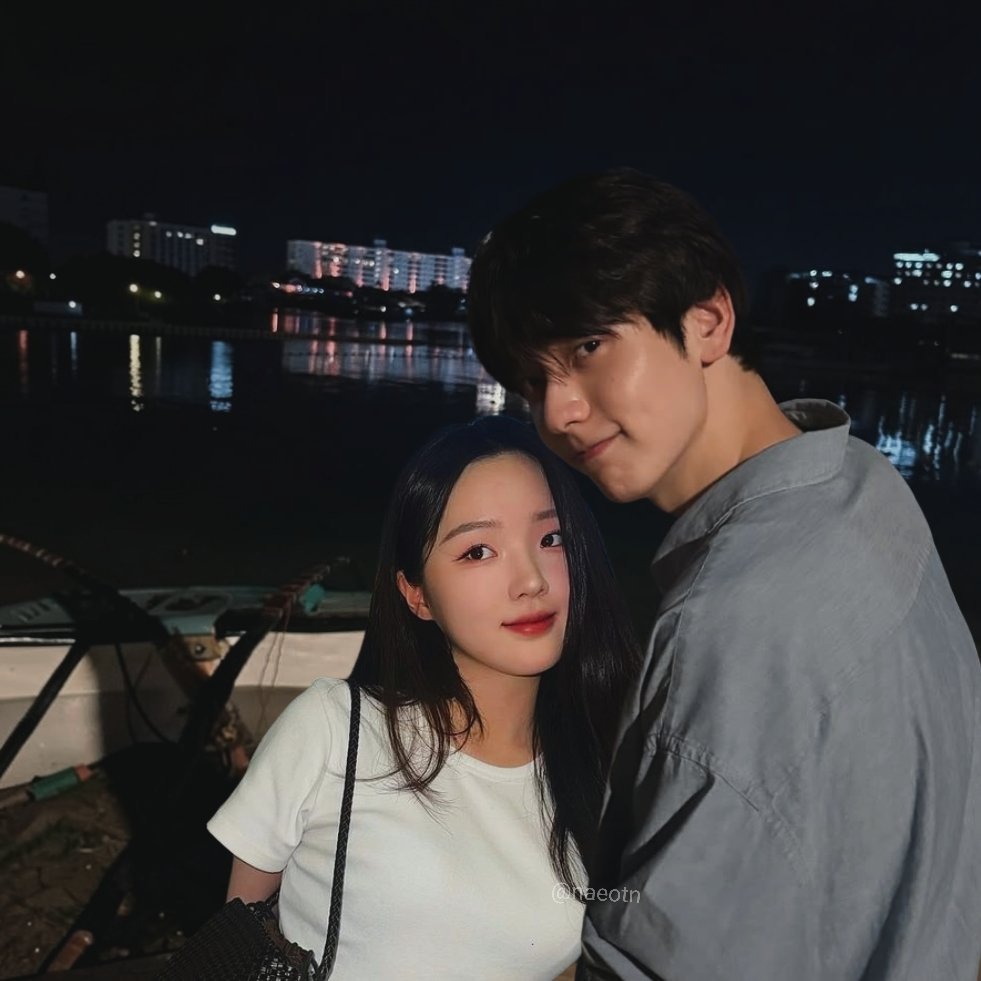 nnaeon's tweet photo. @roseape Menurut kakak aku cocok banget atau cocok banget banget? 🤭 https://t.co/jjOq3t4jz6
