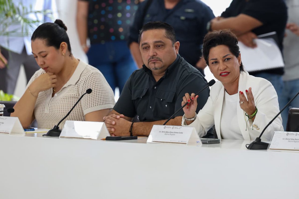 qrooexpress's tweet photo. .#Cabildo de Playa del Carmen aprueba actualización del #PMD 2024-2027 - https://t.co/JXeReK8oFB
#QRooExpress #Noticias #PlayaDelCármen #QuintanaRoo #QRoo #México #Entérate #Convenio #Mototaxis #PlanMunicipalDeDesarrollo #ServicioPublico #Movilidad @estefaniamerkdo https://t.co/JfTI40IOgs