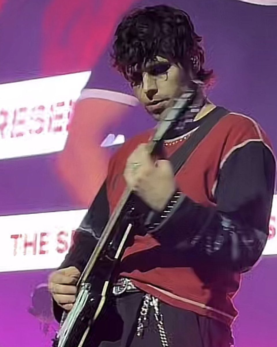 cakedoscope's tweet photo. showing up to the function michael asf….. just emo and gay https://t.co/lVwtFpeJuZ