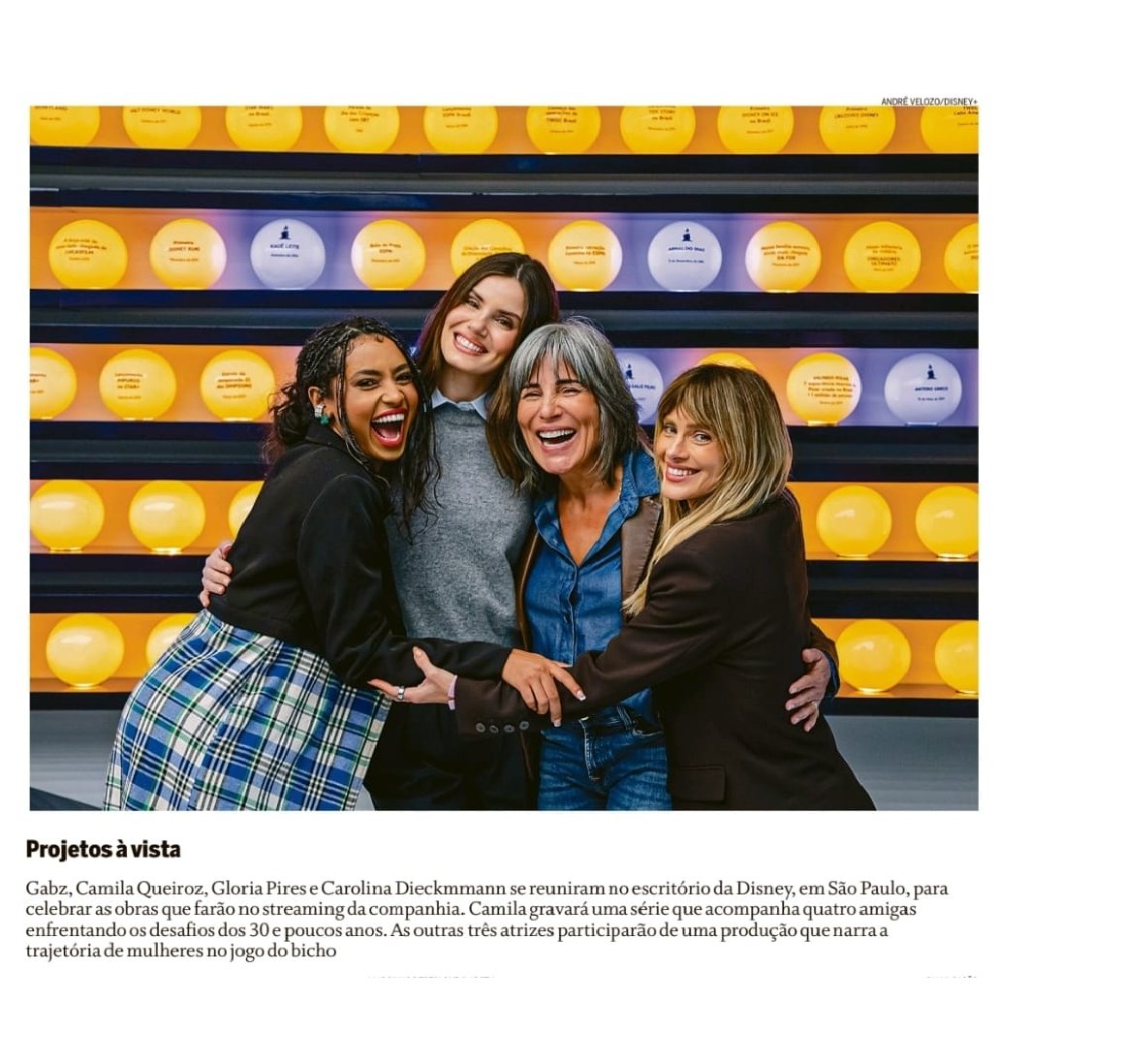 forumeplay's tweet photo. Gabz, Camila Queiroz, Gloria Pires e Carolina Dieckmann se reuniram no escritório da Disney, em São Paulo, para celebrar os novos projetos da companhia no streaming. Camila gravará uma série sobre quatro amigas enfrentando os desafios dos 30 e poucos anos, enquanto Gloria, Carolina e Gabz estarão em uma produção sobre a trajetória de mulheres no jogo do bicho.

🗞️ Coluna Play