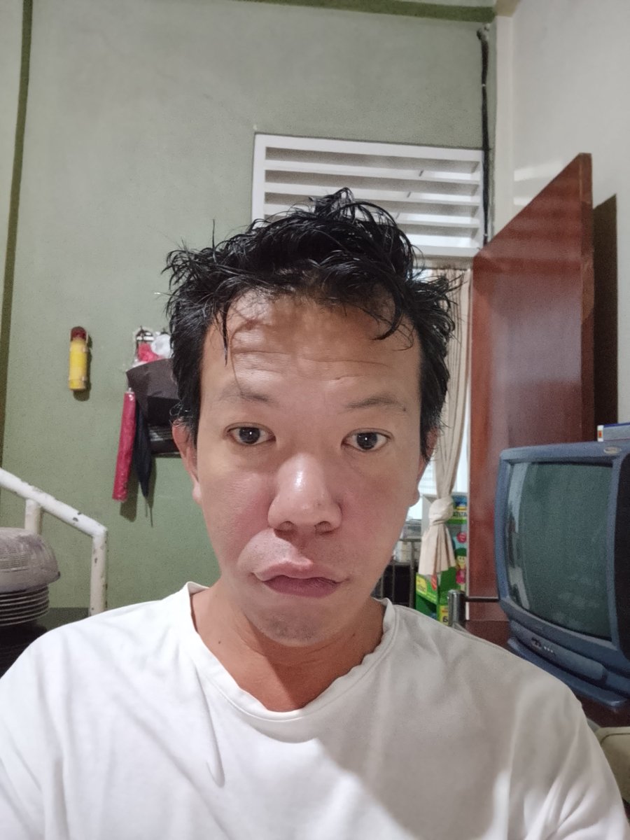 dutchmancaesar's tweet photo. Original my face https://t.co/oL5dpiyWU1