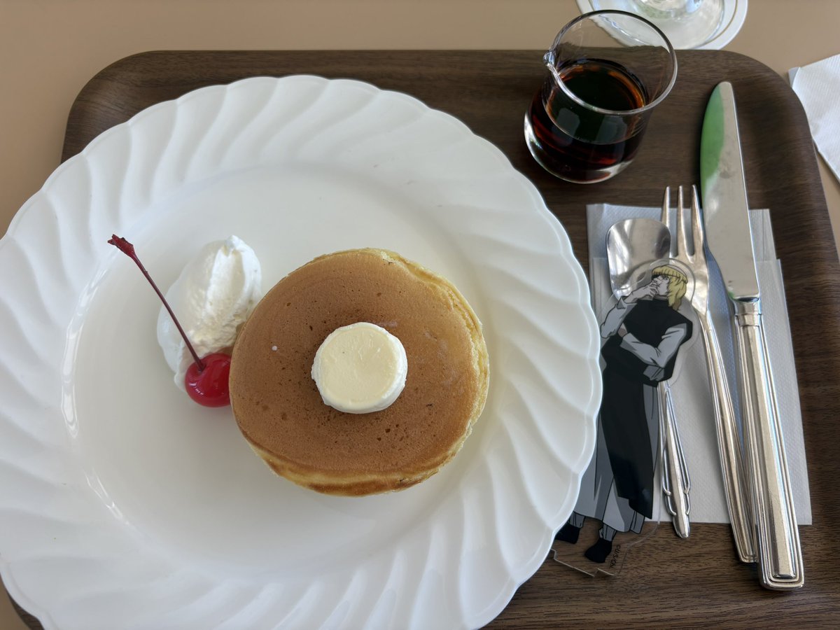 chacha_RL_G's tweet photo. クリームソーダとパンケーキだッ🔥🔥🔥🔥 https://t.co/N7ctuGwxV2