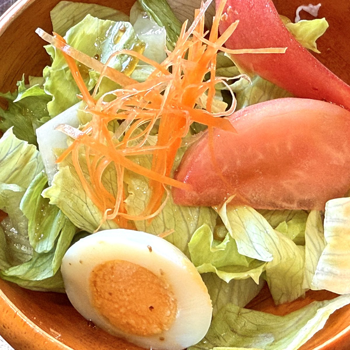manabukun28's tweet photo. 🔵築地の『#フォーシーズン』にて、
◾️ミート&amp;ナポリタン
◾️野菜サラダ
◾️アイスコーヒー
（＾∇＾） https://t.co/PdK90D6hTb