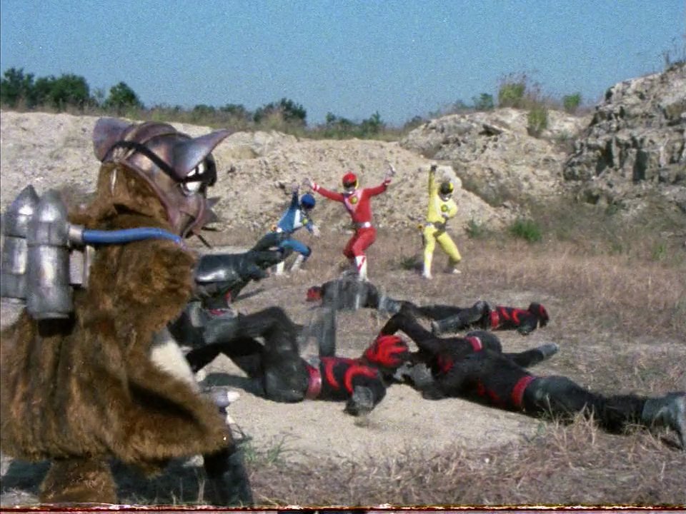 SentaiFiveDX's tweet photo. Last night on the #SunVulcan Rewatch: "Great Escape: Heli Explosion" Hiba's friend comes to town, acting as a double agent stealing Sun Vulcan Robo blueprints, only to find out he's doing it to get close to Black Magma and take them out https://t.co/Yu3Y8v3hYx